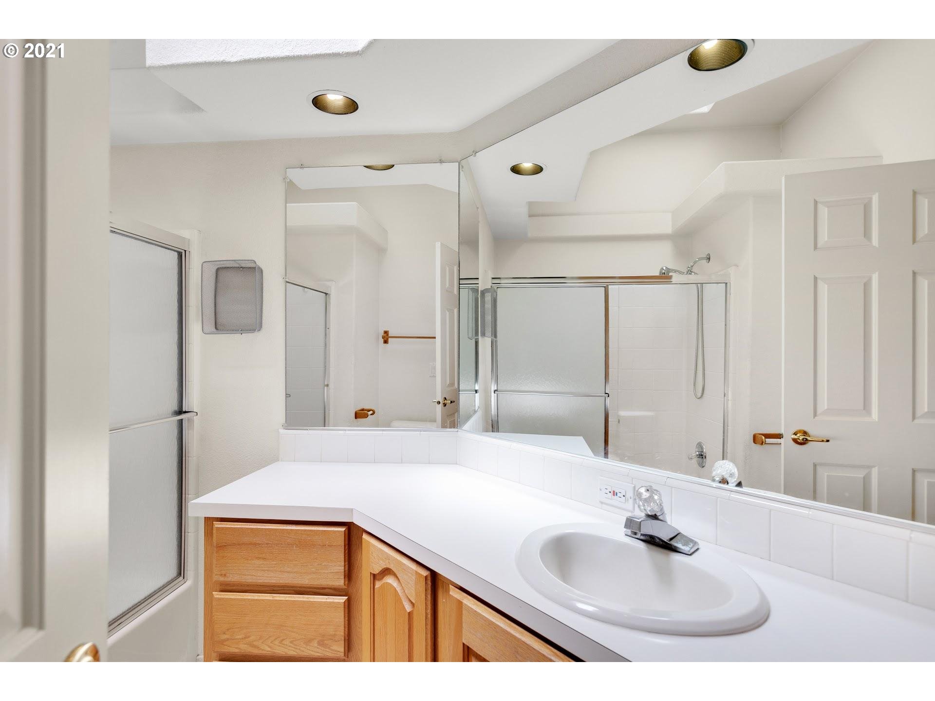 16600 South Kraeft Road Oregon City, OR 97045 - Photo 20 of 32 Gallery Image 20