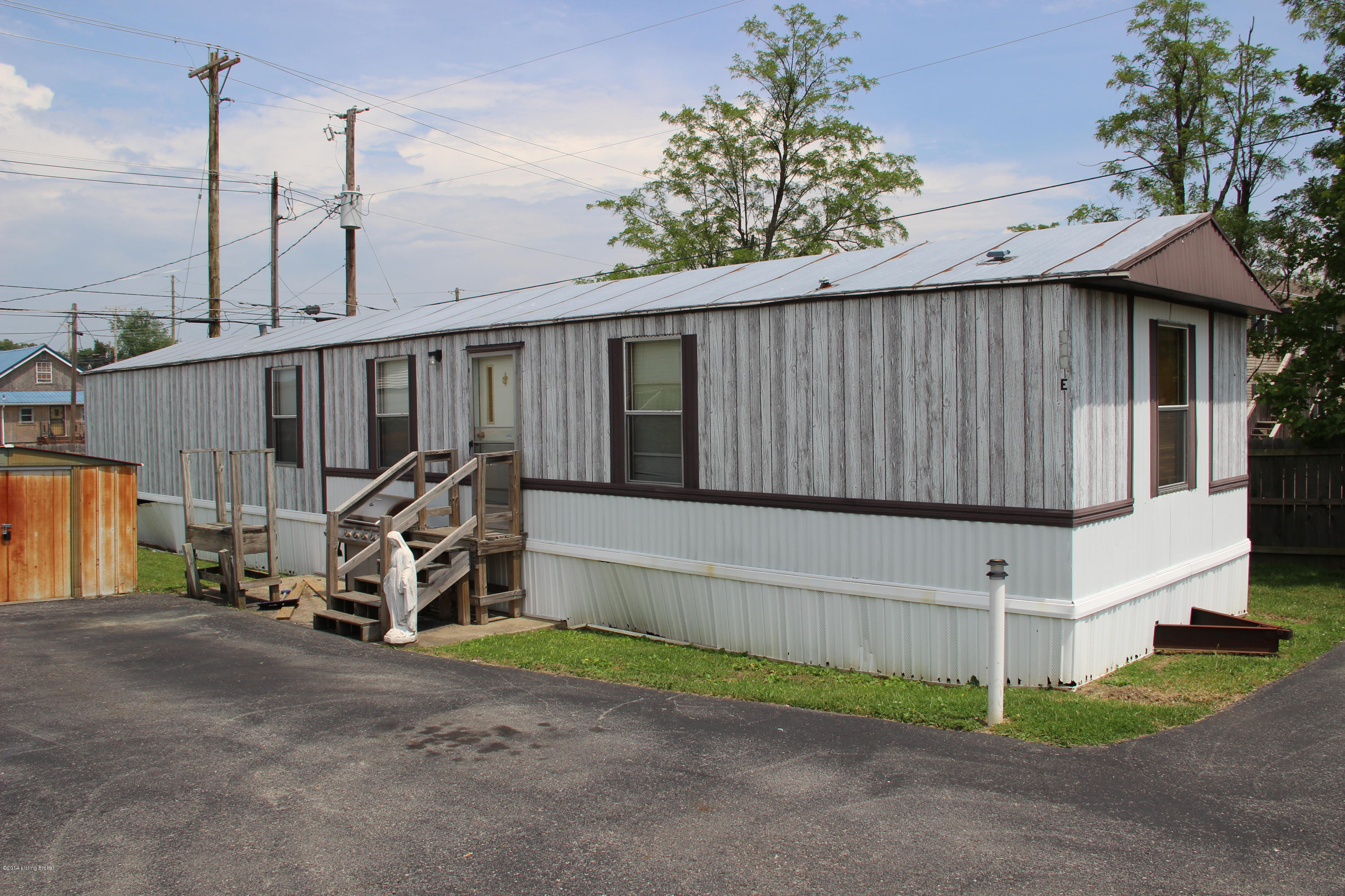 310 West Elm Road Radcliff, KY 40160 - Photo 6 of 21 IMG_4493