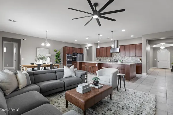 $1,160,000 | 1978 East Indian Wells Drive, Gilbert, AZ 85298