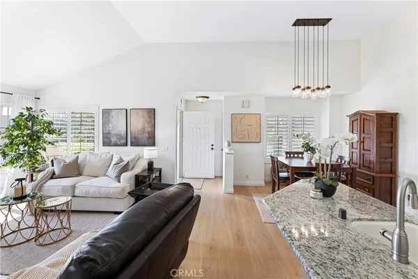 $629,900 | 24392 Acaso, Unit 8, Laguna Hills, CA 92656
