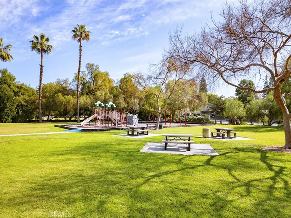 $629,900 | 24392 Acaso, Unit 8, Laguna Hills, CA 92656