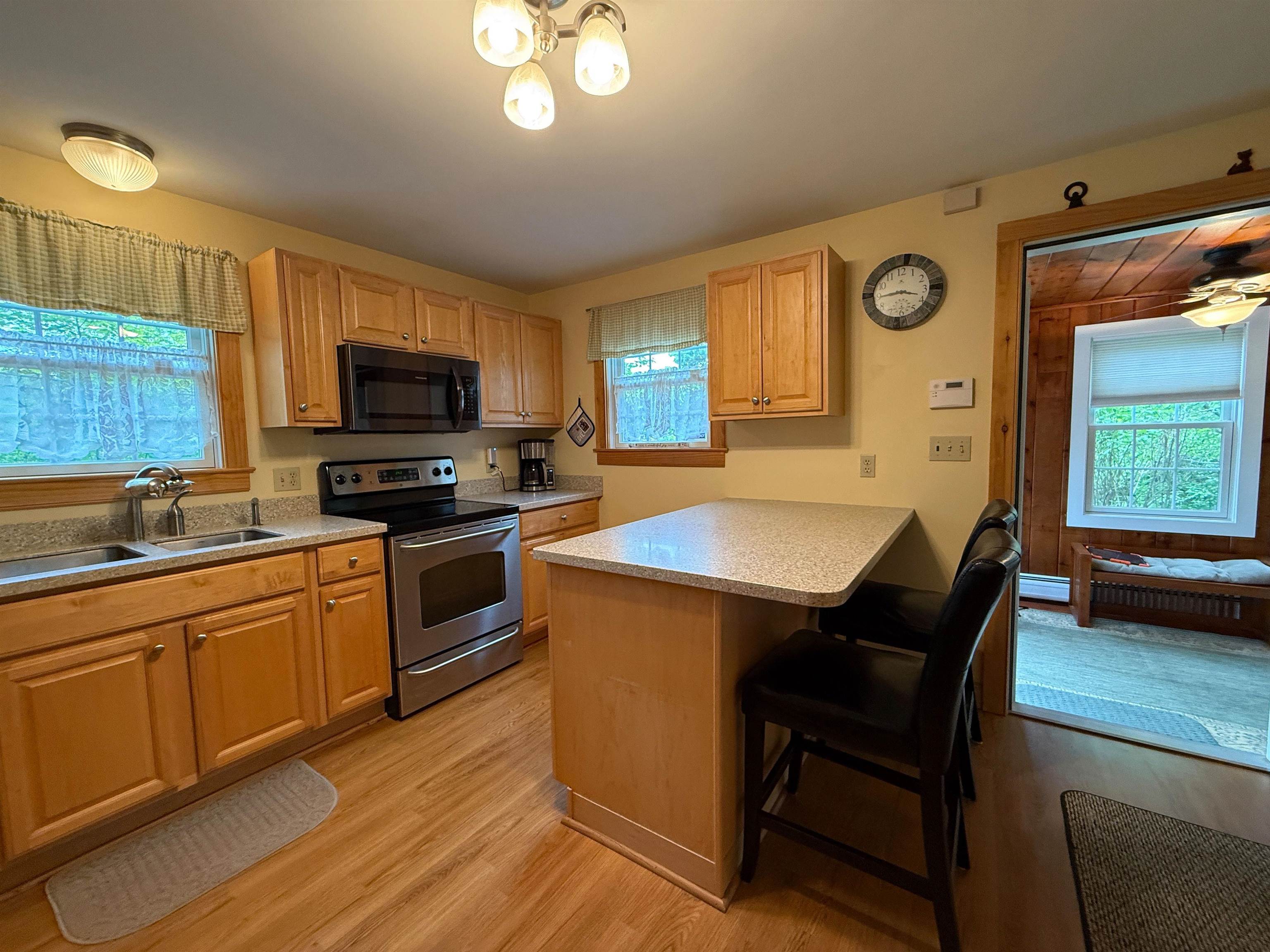 10 Grover Street Concord, NH 03301 - Photo 6 of 28