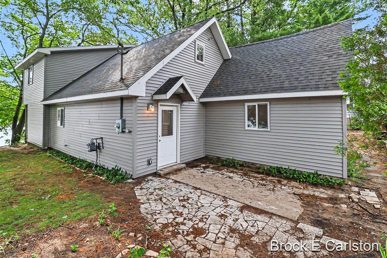 7880 West Lake Road Twin Lake, MI 49457 - Photo 6 of 46