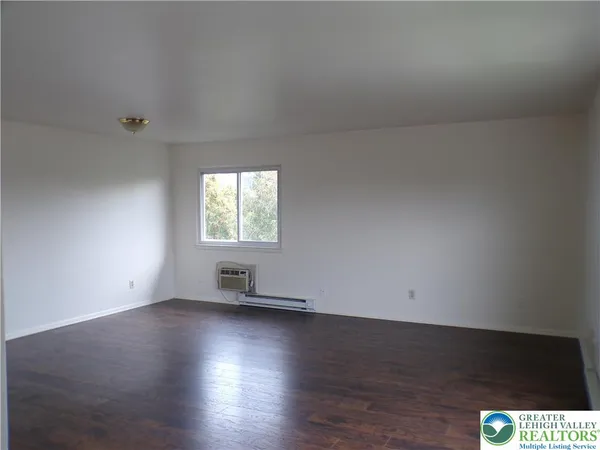 $1,795 | 1337 Livingston Street, Unit 3, Allentown, PA 18102