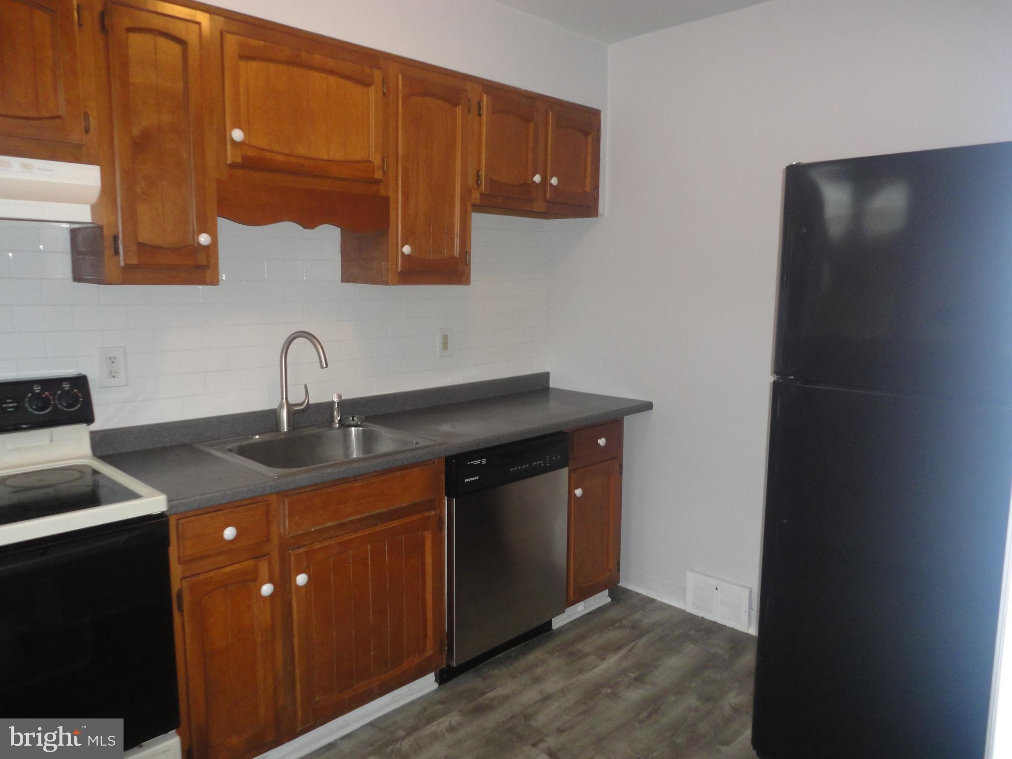 325 Hawarden Road Springfield, PA 19064 - Photo 6 of 27