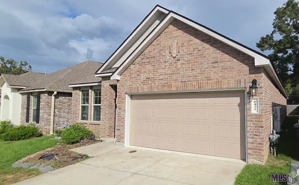 $2,295 | 6431 Tiger Pointe Dr. Drive, Baton Rouge, LA 70817
