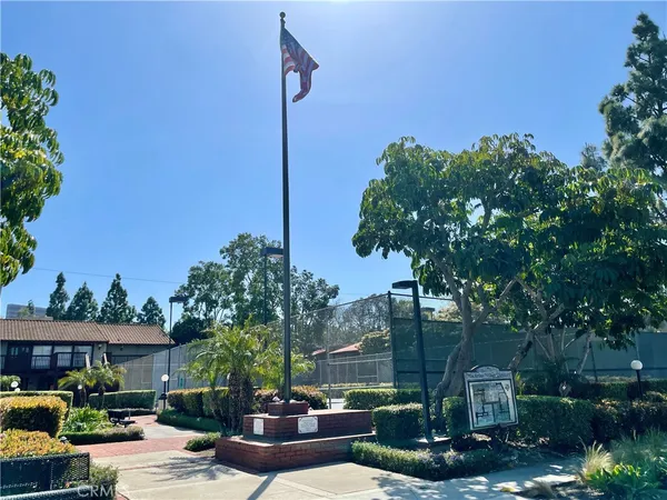 $1,900 | 1000 West MacArthur Boulevard, Unit 87, Santa Ana, CA 92707