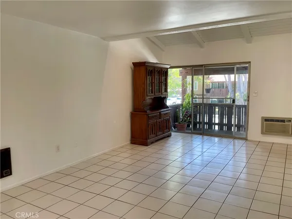 $1,900 | 1000 West MacArthur Boulevard, Unit 87, Santa Ana, CA 92707