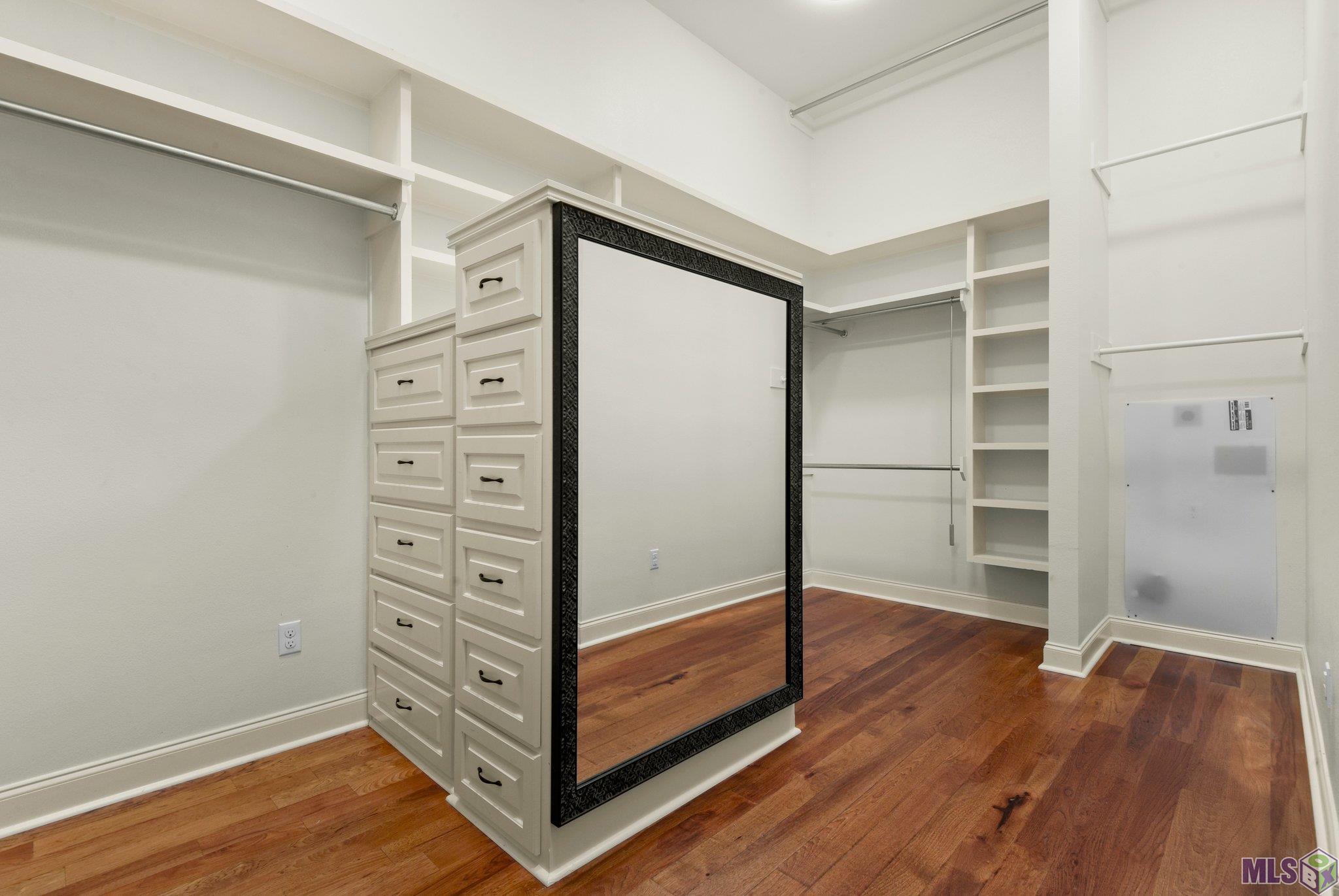 9826 Myrtle Lane Baton Rouge, LA 70810 - Photo 25 of 31 Walk-in Closet in Bathroom