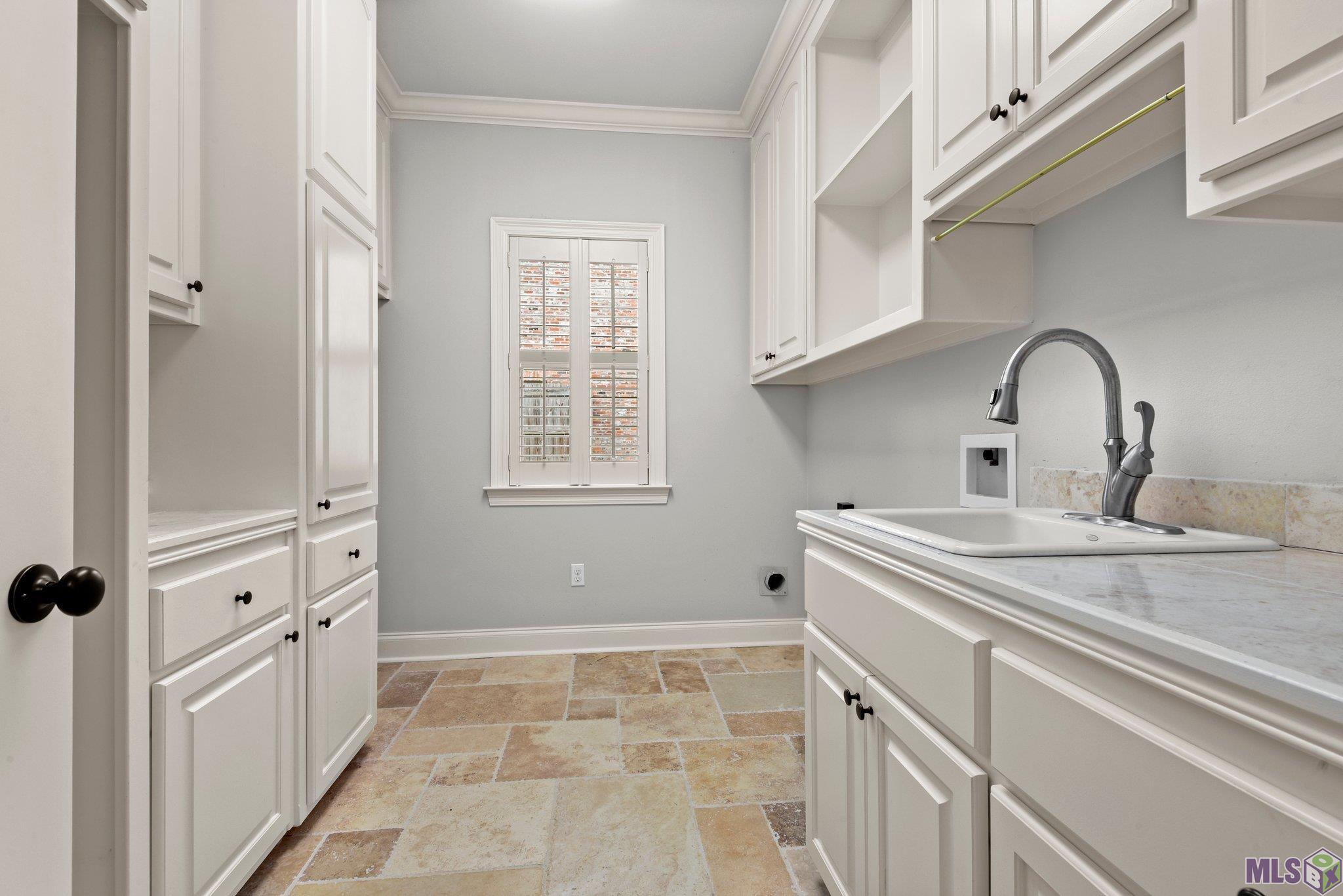 9826 Myrtle Lane Baton Rouge, LA 70810 - Photo 26 of 31 Utility Room