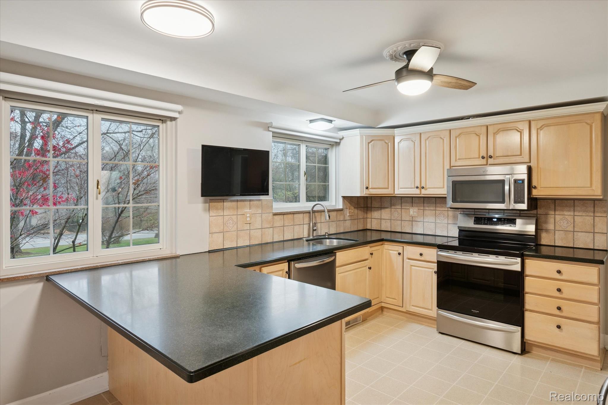 30609 Inkster Road Farmington, MI 48334 - Photo 12 of 40 14-30609-Inkster-Rd-Franklin-MI-48025-WindowStill-4.jpg