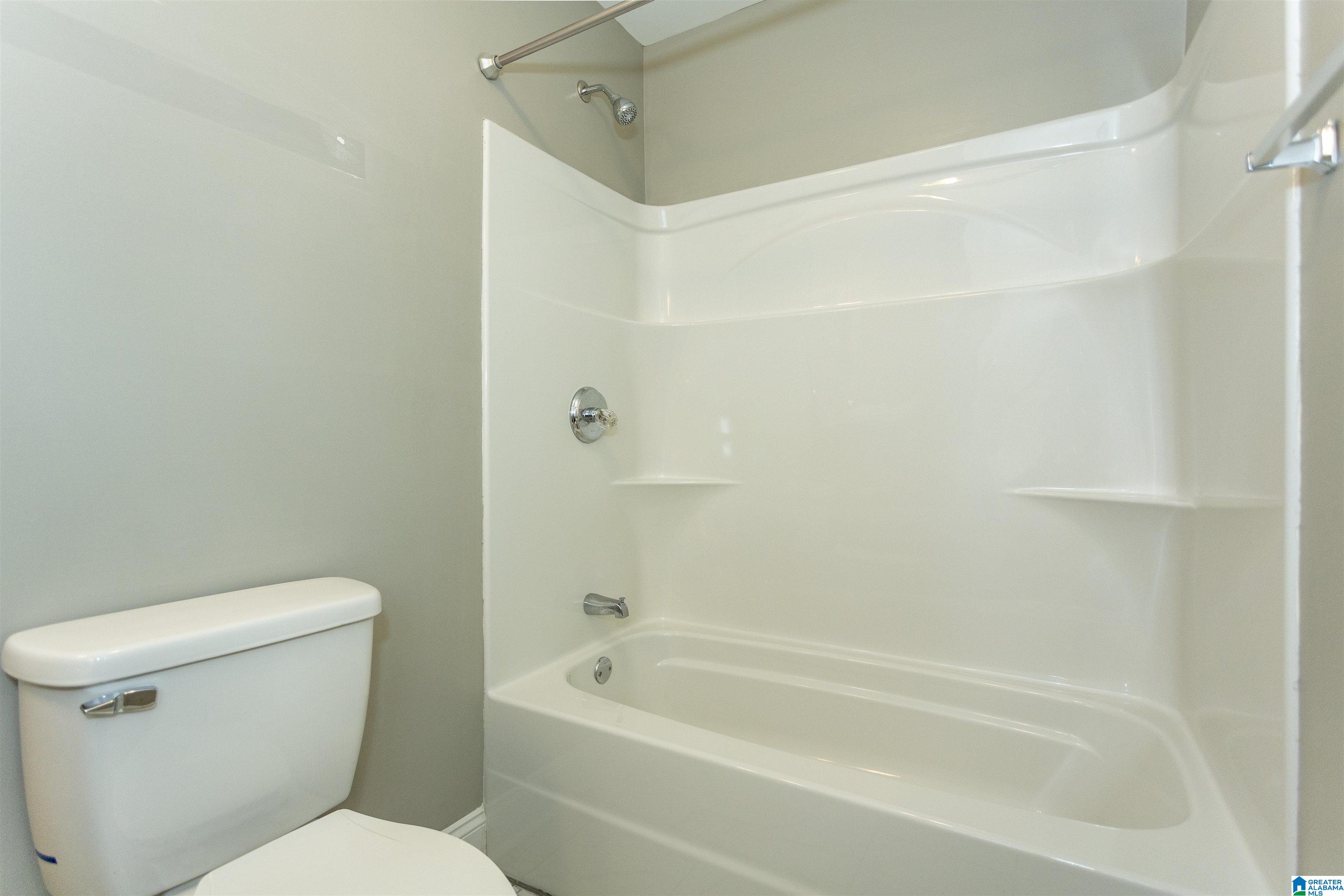 337 Central Avenue Oneonta, AL 35121 - Photo 4 of 46