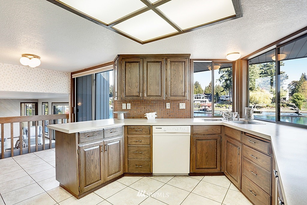 2103 Channel Road East Lake Tapps, WA 98391 - Photo 12 of 25