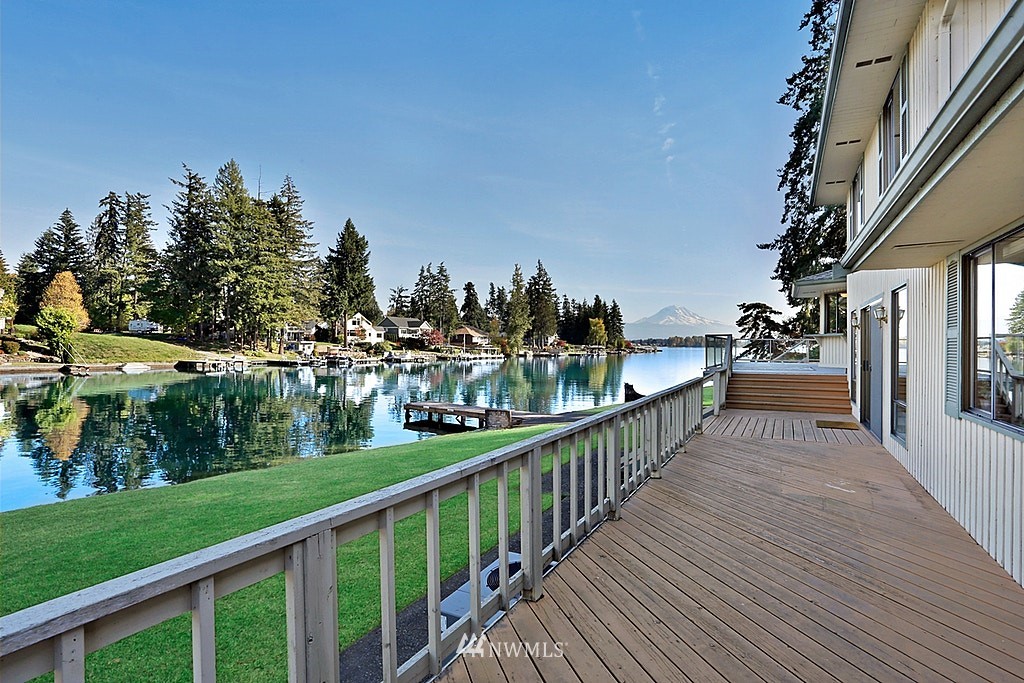 2103 Channel Road East Lake Tapps, WA 98391 - Photo 4 of 25