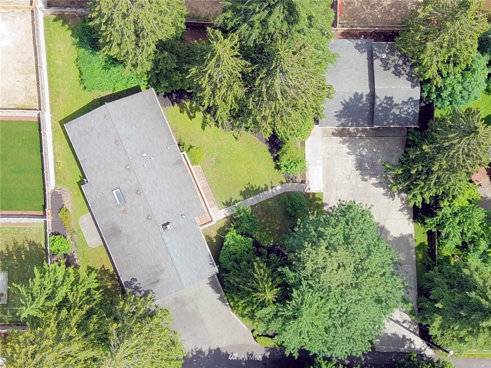 815 Duchess Road Bothell, WA 98012 - Photo 13 of 33