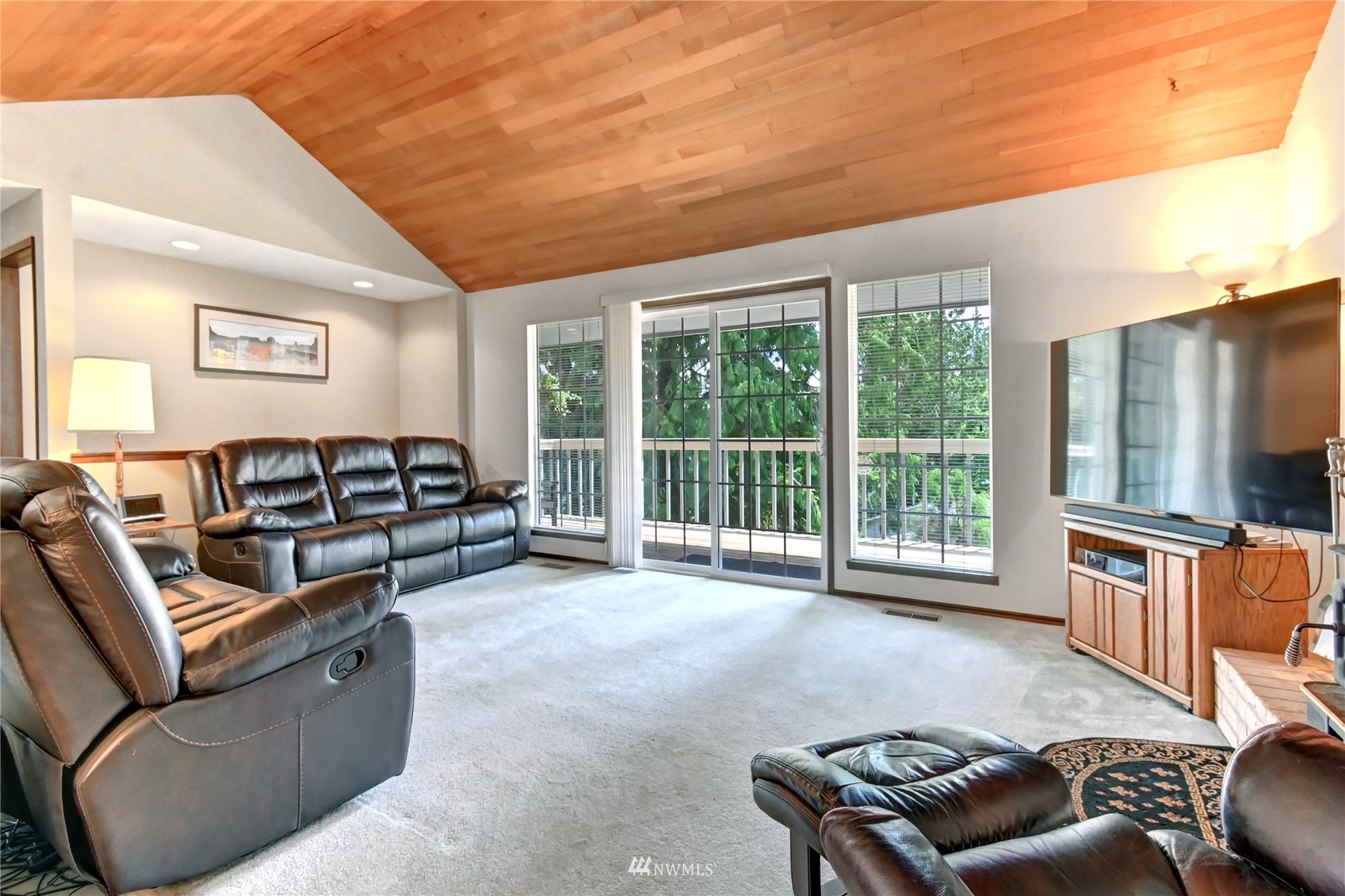 815 Duchess Road Bothell, WA 98012 - Photo 4 of 33