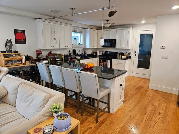 $6,000 | 14 Fern Street, Unit 14, Boston, MA 02134