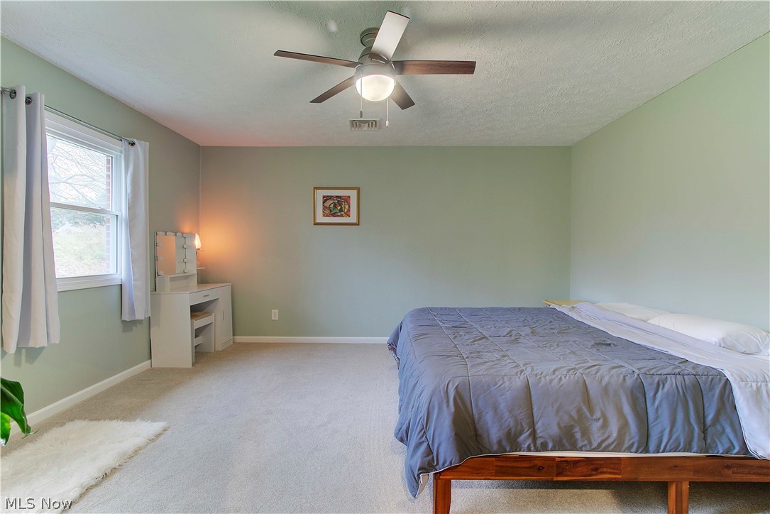 2959 Canton Road Uniontown, OH 44685 - Photo 20 of 34 Massive master suite.