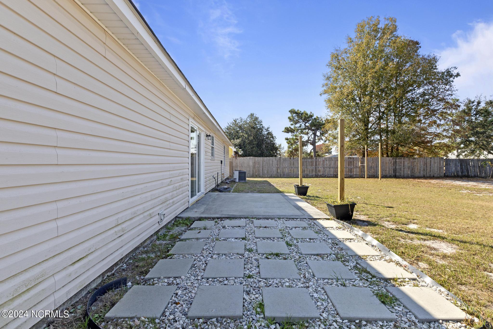 313 Foxtrace Lane Hubert, NC 28539 - Photo 24 of 26 24