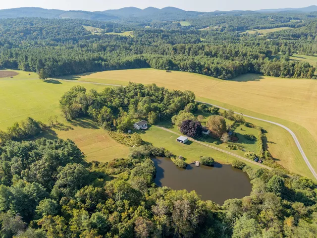$699,900 | 174 Water Hvn Lane Southeast, Floyd, VA 24091