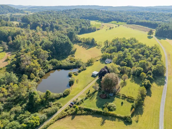 $698,900 | 174 Water Hvn Lane Southeast, Floyd, VA 24091