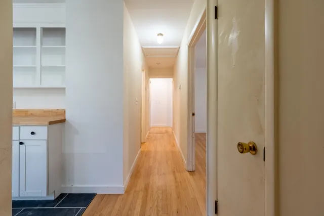 a view of a yard with a house