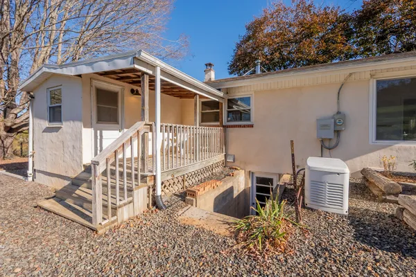 $698,900 | 174 Water Hvn Lane Southeast, Floyd, VA 24091