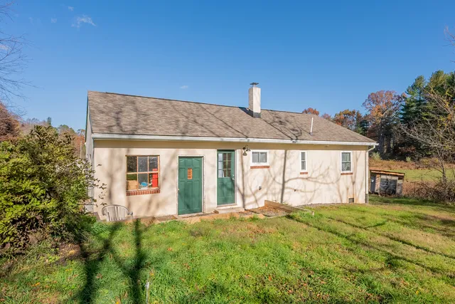 $699,900 | 174 Water Hvn Lane Southeast, Floyd, VA 24091