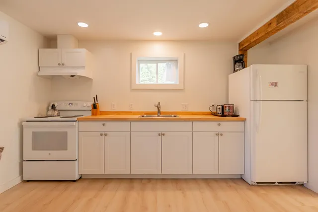 $699,900 | 174 Water Hvn Lane Southeast, Floyd, VA 24091