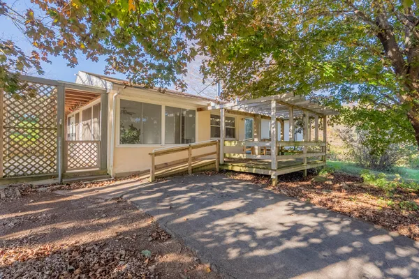 $698,900 | 174 Water Hvn Lane Southeast, Floyd, VA 24091