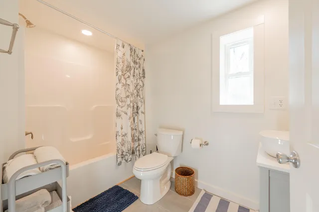 $699,900 | 174 Water Hvn Lane Southeast, Floyd, VA 24091