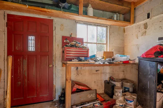 $699,900 | 174 Water Hvn Lane Southeast, Floyd, VA 24091