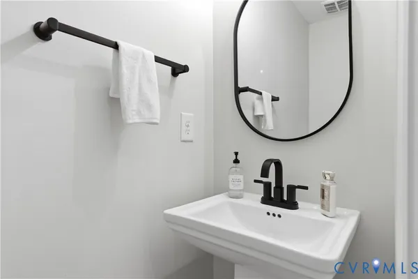 $334,950 | 8216 Creekside Bluffs Lane, Mechanicsville, VA 23111