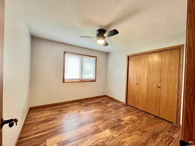 $379,900 | 1316 East 19th Avenue, Hutchinson, KS 67502