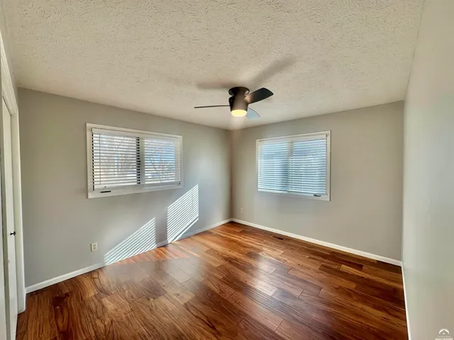 $374,900 | 1316 East 19th Avenue, Hutchinson, KS 67502