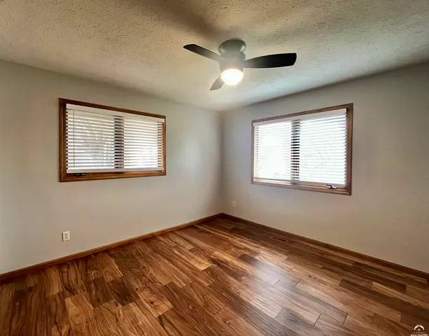 $379,900 | 1316 East 19th Avenue, Hutchinson, KS 67502