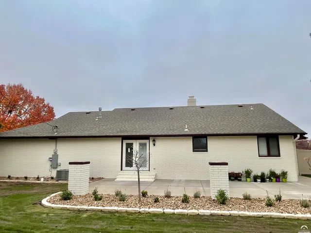 $374,900 | 1316 East 19th Avenue, Hutchinson, KS 67502