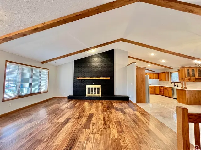 $379,900 | 1316 East 19th Avenue, Hutchinson, KS 67502