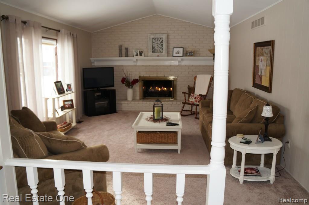 2155 West Wattles Road Troy, MI 48098 - Photo 8 of 28 DSC00172.jpg