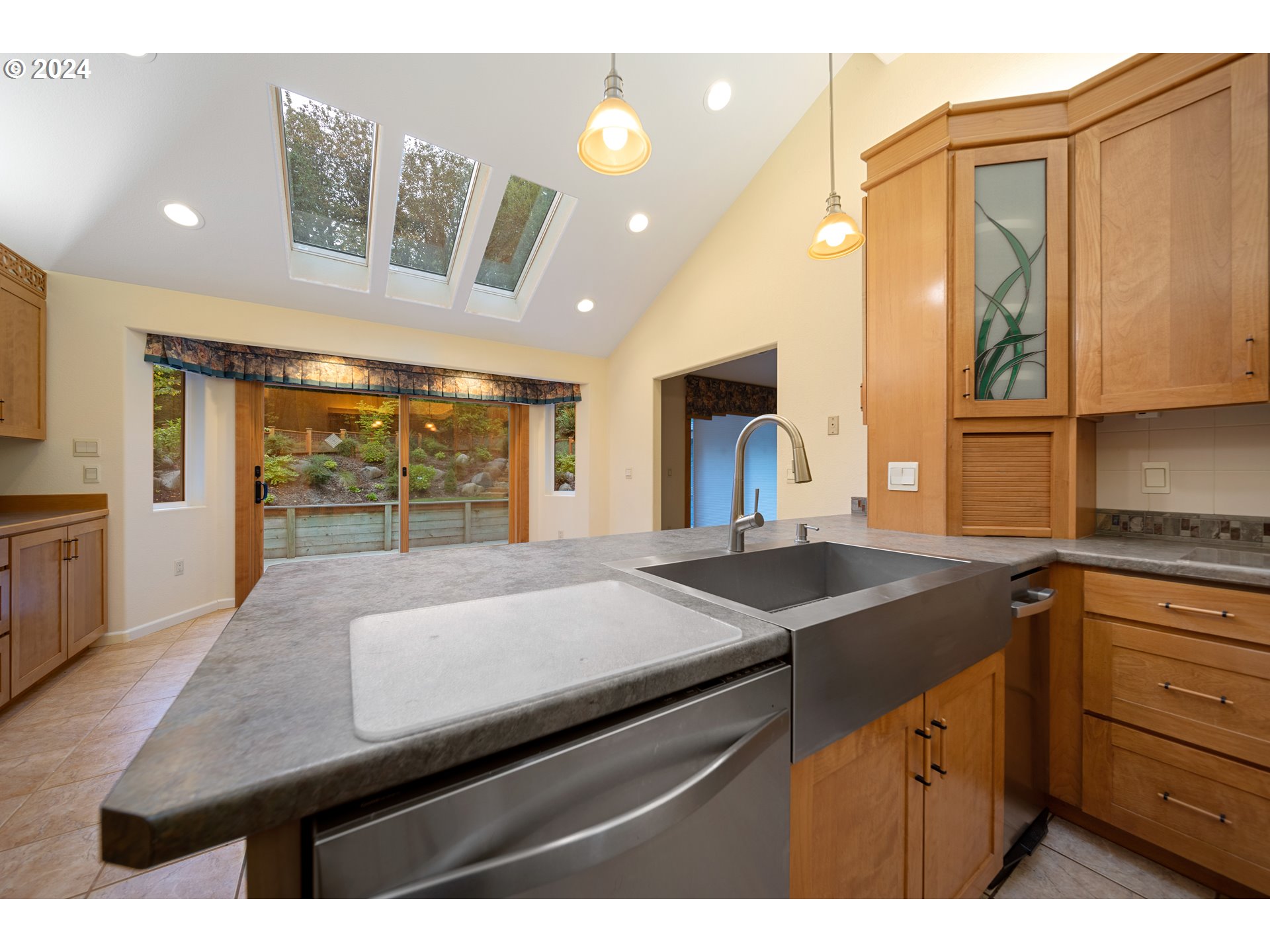 1561 Deans Creek Road Reedsport, OR 97467 - Photo 8 of 48