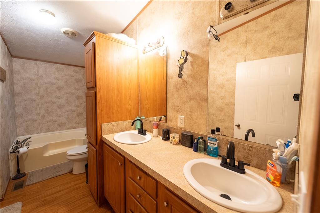 14624 Marion Road Fredonia, KS 66736 - Photo 15 of 77