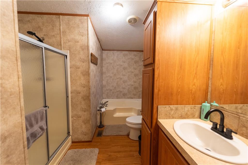 14624 Marion Road Fredonia, KS 66736 - Photo 16 of 77