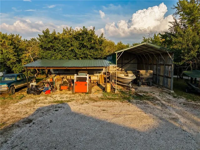 $230,000 | 14624 Marion Road, Fredonia, KS 66736