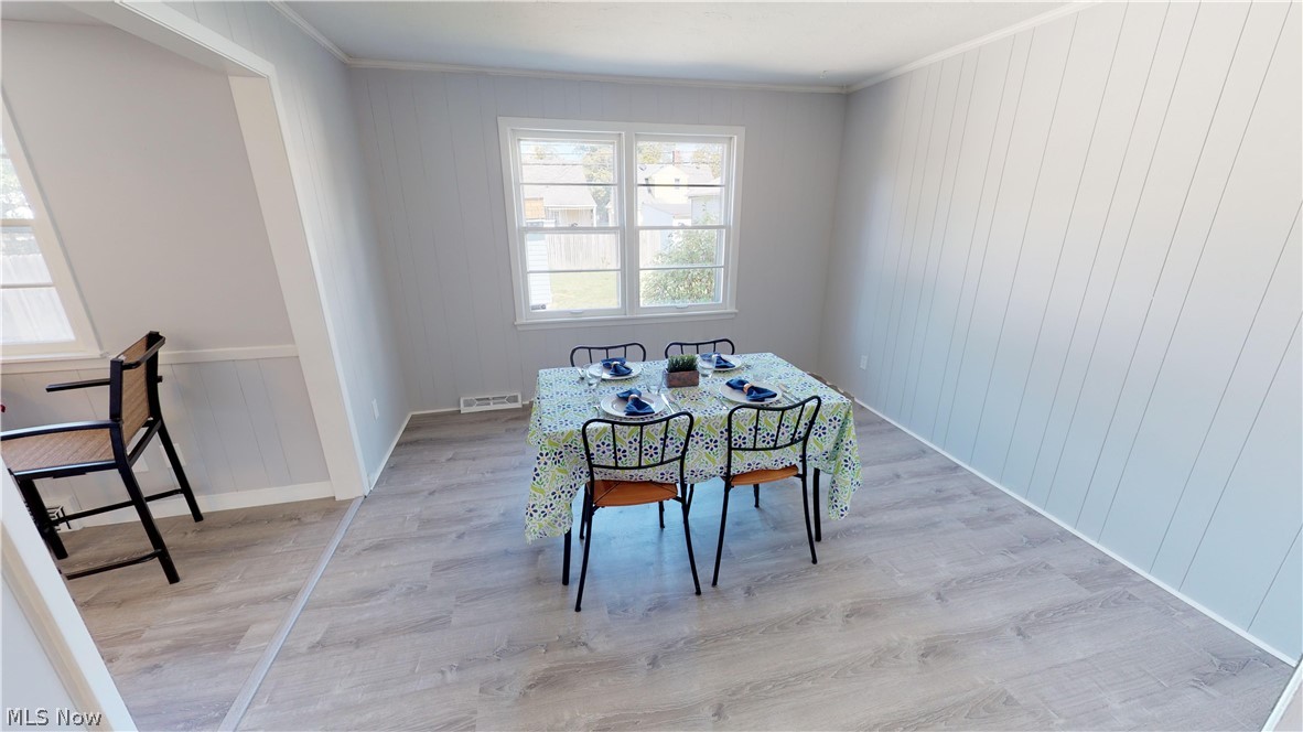 4217 Stonehaven Road Cleveland, OH 44121 - Photo 5 of 16