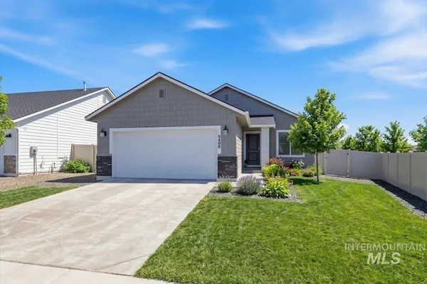 $389,990 | 5496 South Desert Cactus Avenue, Meridian, ID 83642