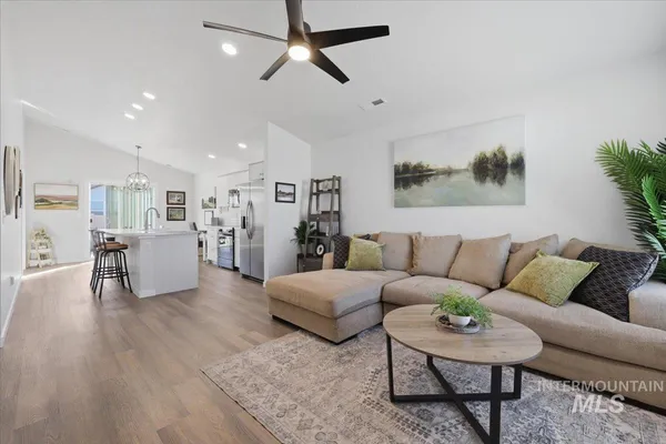 $389,990 | 5496 South Desert Cactus Avenue, Meridian, ID 83642