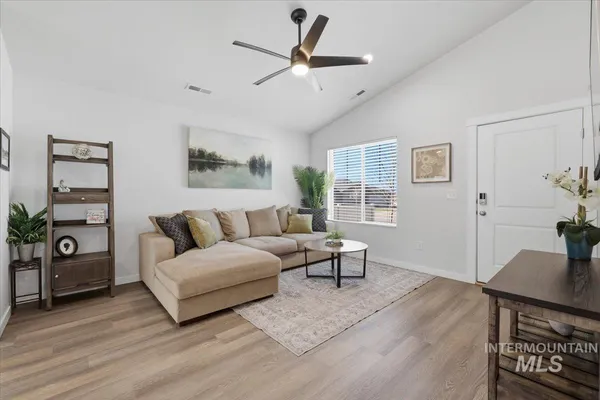 $389,990 | 5496 South Desert Cactus Avenue, Meridian, ID 83642