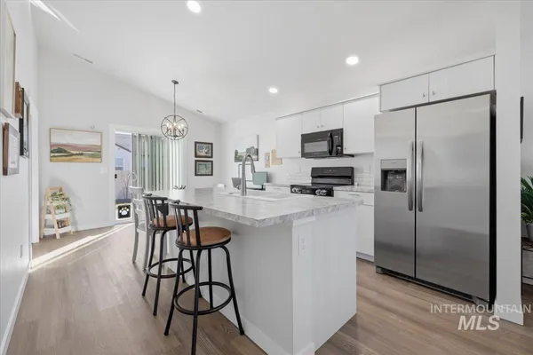 $389,990 | 5496 South Desert Cactus Avenue, Meridian, ID 83642