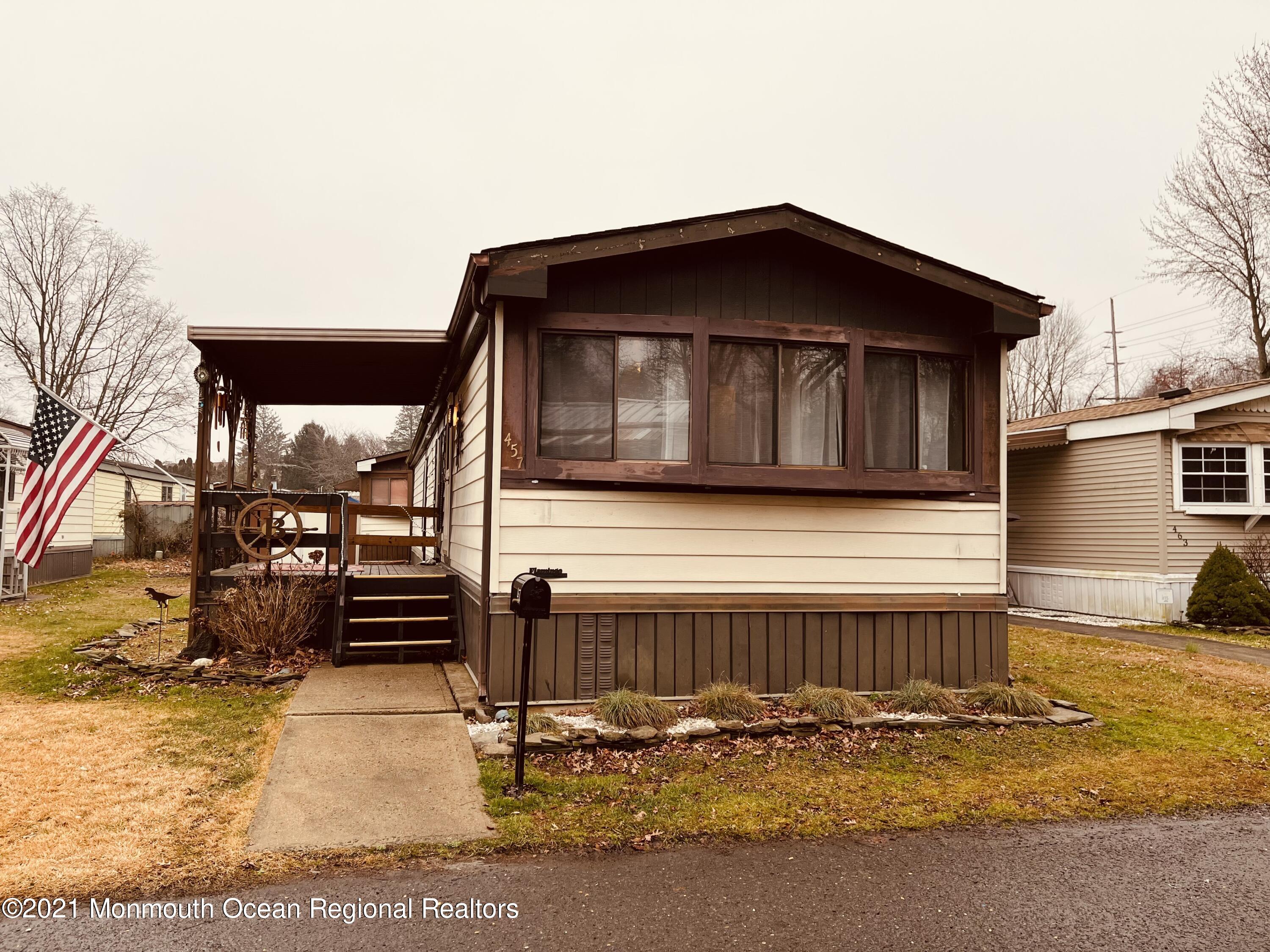457 Lane East Hazlet, NJ 07730 - Photo 2 of 24 34138B0C-45B6-4401-84B8-61622529FA3A_1_2