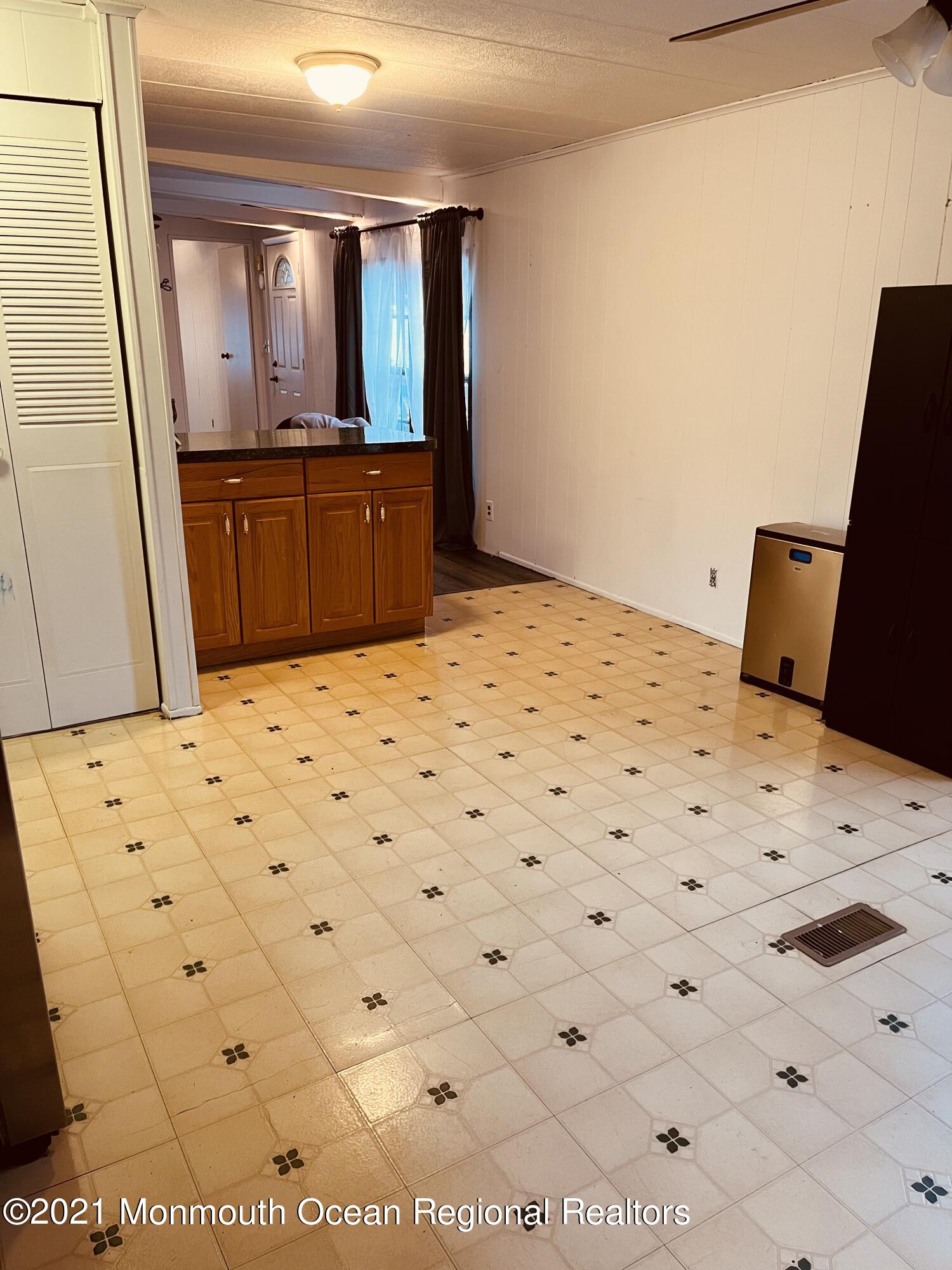 457 Lane East Hazlet, NJ 07730 - Photo 14 of 24 4D7A91BF-B4DF-4342-8929-4716515790DC_1_2
